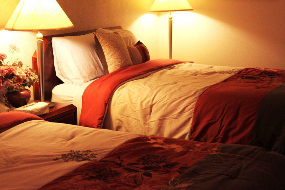 Hotel International Lynnwood Extérieur photo