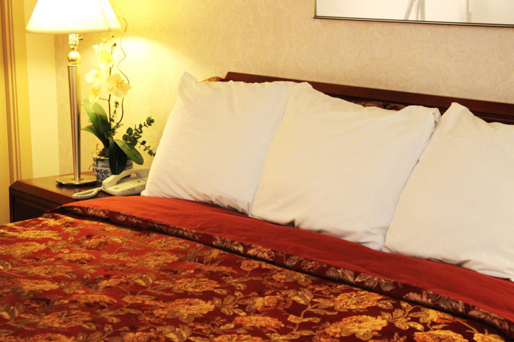 Hotel International Lynnwood Extérieur photo